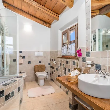 Holiday home Amazing In With Wifi